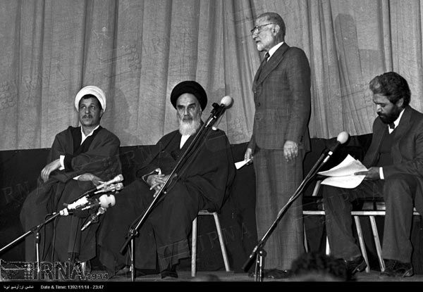 عکس: 15 بهمن 57، بازرگان نخست وزیر شد