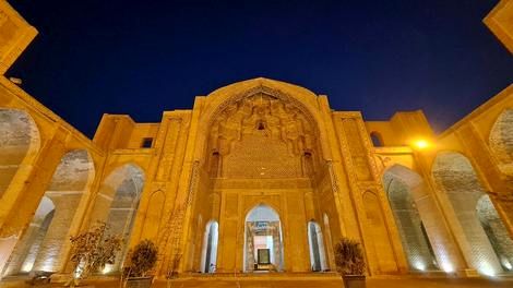در مسجد جامع تاریخی ورامین چه خبر بوده؟