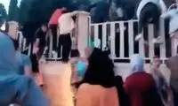 تصاویری تاسف‌بار از ورود گردشگران به حافظیه