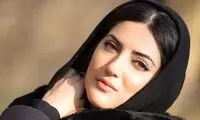 تیپ مجلسی خانم بازیگر در یک برنامه معروف