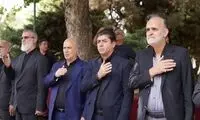 علی پروین در مراسم پخت ۷۲ دیگ غذای نذری