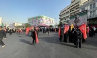 دیوارنگاره جدید میدان انقلاب مورد توجه قرار گرفت