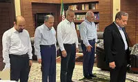 ماجرای عکسی که از نماز عراقچی و پزشکیان خبرساز شد