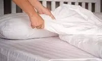 تکنیک جالب یک جوان در مرتب کردن تخت خواب!