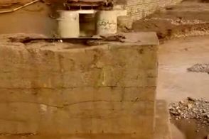 بارش‌های شدید این پل تاریخی را ویران کرد