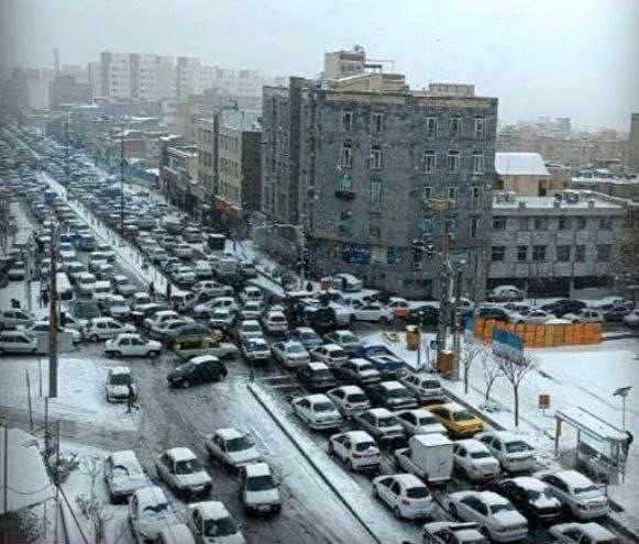 دوباره برف آمد، تهران قفل شد!