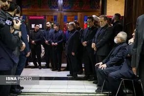 همتی بعد از مراسم ختم خواهر عراقچی پا به فرار گذاشت
