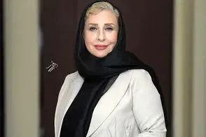 استایل شیک مرجانه گلچین در اکران بی‌عاطفه
