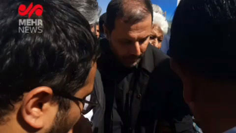 له کردن خصمانه میکروفون خبرنگار توسط آقای وزیر