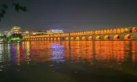 نمایی تماشایی از جریان آب در زاینده‌رود