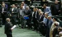 موضع جدید کیهان؛ حمله به دولت به جز پزشکیان!