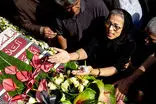 پیکر اکبر عبدی در قطعه هنرمندان آرام گرفت