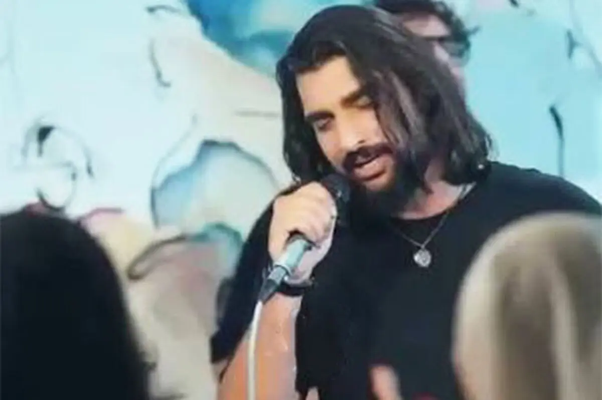 نامی عبداللهی با بازخوانی ترانه پدرش همه را غافلگیر کرد