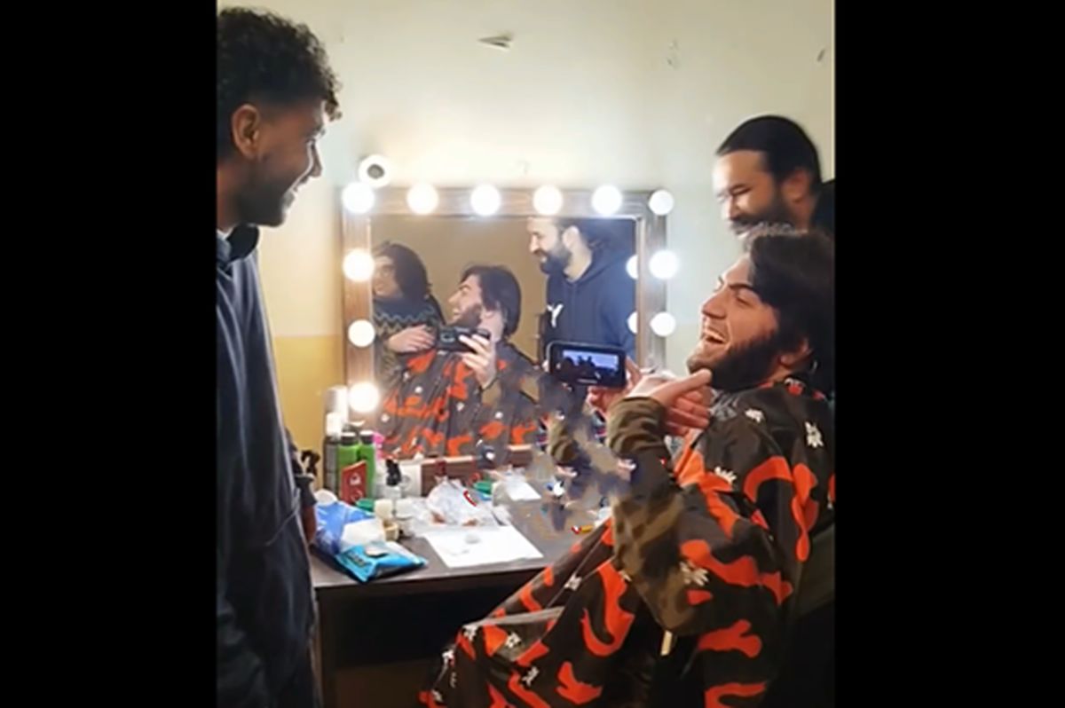 ذوق‌زدگی امیرحسین فتحی هنگام اجرای محمدرضا شایع در «گنگ»