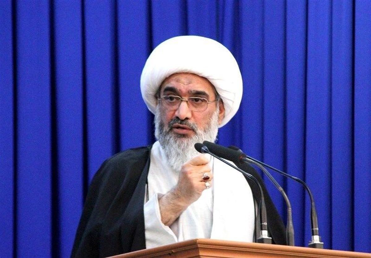   امام‌جمعه بوشهر: مخالفان برخی جشن‌ها، مخالف ابتذال‌ هستند 