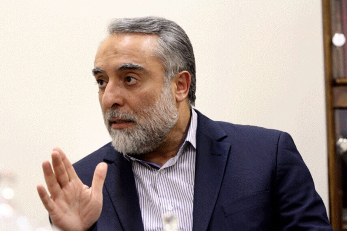 حملات عجیب کارشناس صداوسیما به ظریف و روحانی