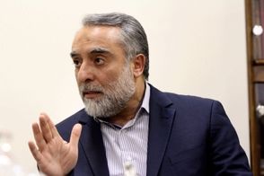 حملات عجیب کارشناس صداوسیما به ظریف و روحانی