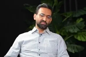 آذری جهرمی: برخی تراستی‌ها به پهلوی پول‌های سنگین دادند!