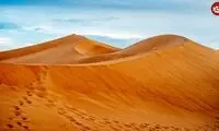 اگر شن‌های بیابان را کنار بزنیم به چه چیزی می‌رسیم؟