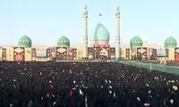 اقامه نماز بر پیکر رهبر شهید توسط آیت‌الله جوادی آملی