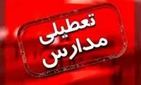 برف دانش آموزان این شهر را سورپرایز کرد