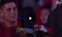 ویدئویی دیدنی و بامزه از یک هوادار که جهانی شد