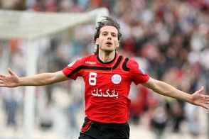 قاب‌های خاص یک پرسپولیسی کف خیابان‌های لندن 