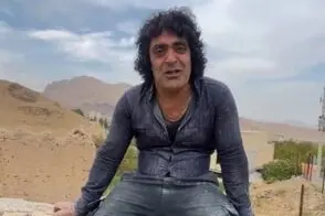 رونمایی از آواز خواندن بدل اَندی در کاشان