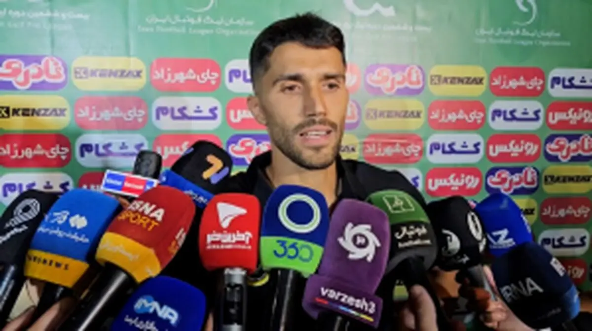 بهانه عجیب حسین حسینی از گلی که خورد هم خنده‌دارتر بود