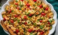 طرز تهیه یک سالاد لاکچری؛  معجونی از طعم و رنگ