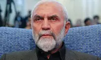 تصویری از شهید همدانی و شهید سلیمانی در کنار رهبر شهید