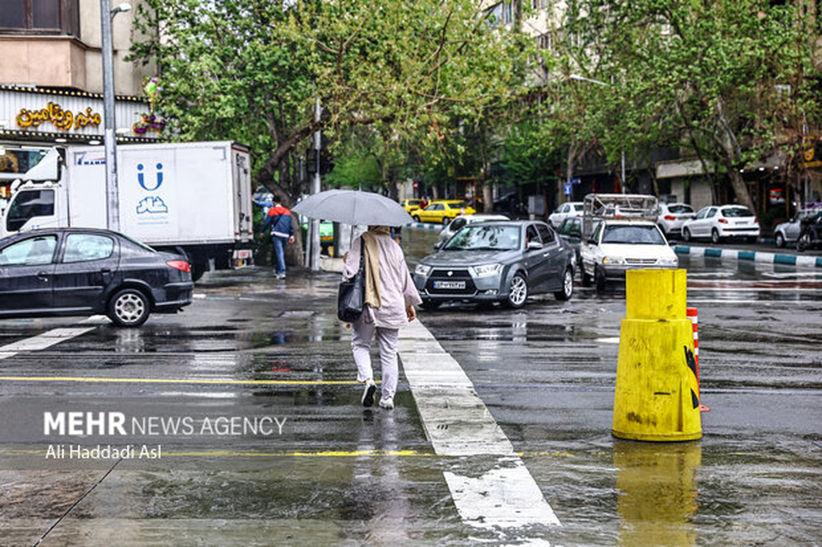هشدار کاهش ۱۲ درجهای دما و بارشهای رگباری در تهران
