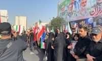 پیکر شهدای جنگ به میدان انقلاب رسید