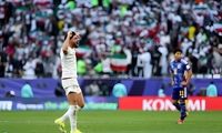 جشن احساسی جهانبخش و مادرش در استادیوم
