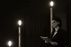 غزل شاکری آهنگ معروف محمد نوری را خواند