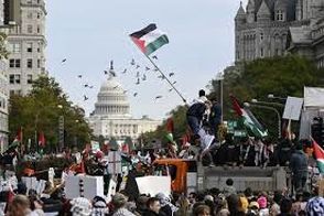 این دختر نماد اعتراض برای فلسطین در آمریکا شده است