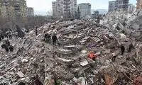 عکس غم‌انگیزِ نوزادی که از زیرآوار نجات پیدا کرد