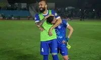 عشق‌بازی بازیکن محبوب استقلالی‌ها با هواداران