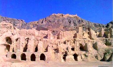 تخت جمشید جدید در ایران؛ تخت جمشید خشتی