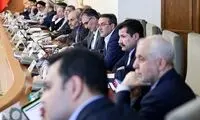 زبان بدن معنادار عراقچی در جلسه هیئت دولت