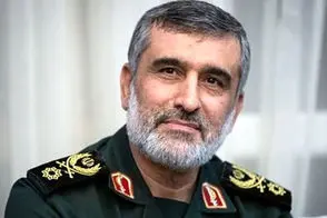 تصویر دیده نشده از دیدار شهید حاجی‌زاده با رهبر شهید 