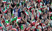 «نون خ» مجوز ورود زنان به استادیوم را صادر کرد!