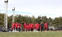 پوستر پرسپولیس به بهانه منشوری بودن حذف شد!