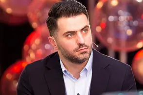 عصبانیت علی ضیا از قیمت یک لیوان چای!