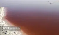 دریاچه ارومیه به رنگ خون درآمد!