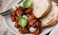 طرز تهیه کاپوناتا بادمجان؛ غذایی از سیسیل ایتالیا