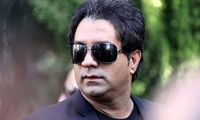 «امید جهان» در مراسم تشییع پیکر پدرش؛ سال 1396