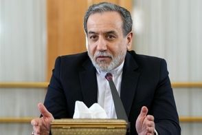 قابی از دیدار وزیر خارجه ایران و قطر در دوحه 