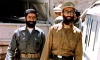 سینه‌زنی «رهبر انقلاب» با لباس نظامی در جمع رزمنده‌های لشکر نصر