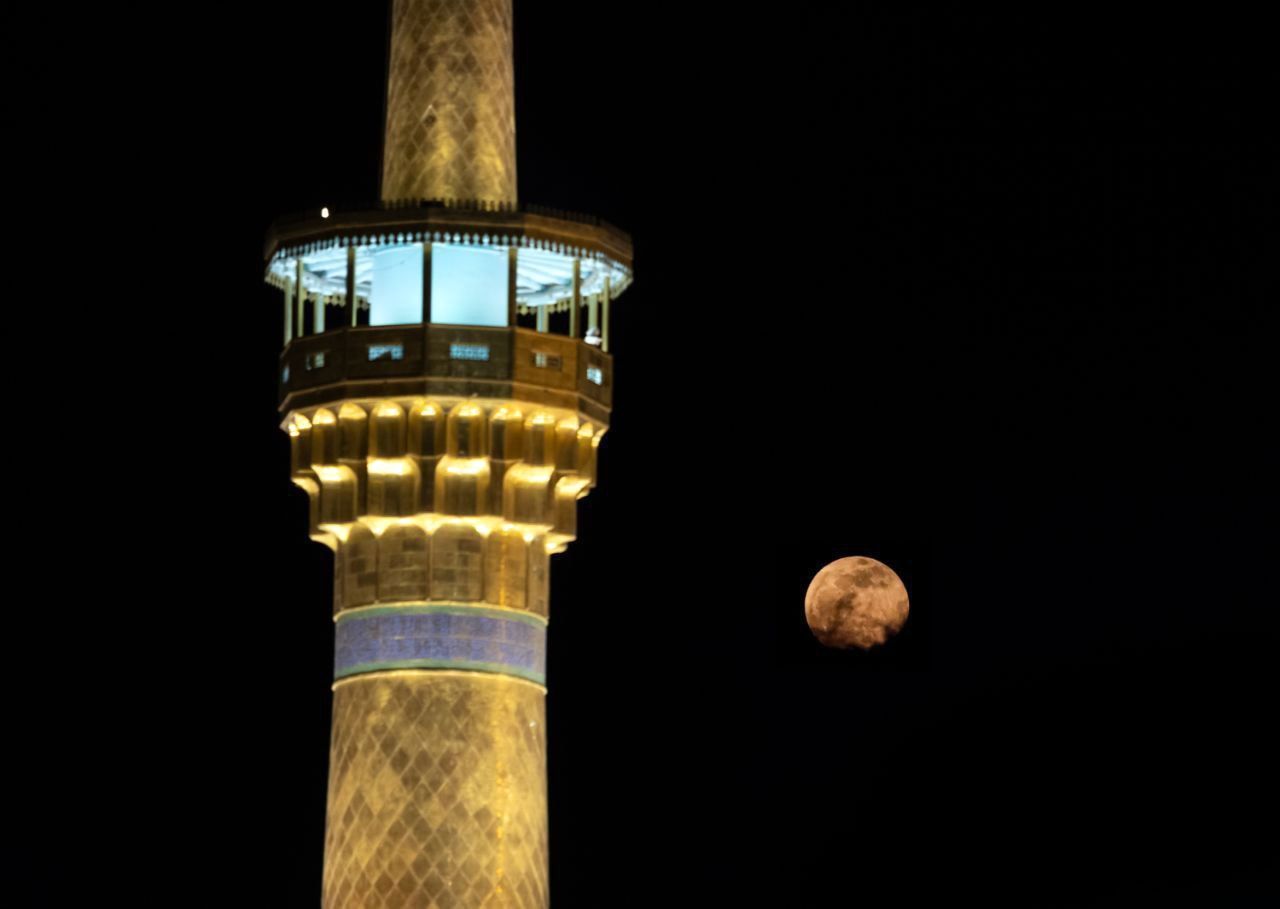 نمایی دیدنی از ماه‌گرفتگی در تهران و مشهد